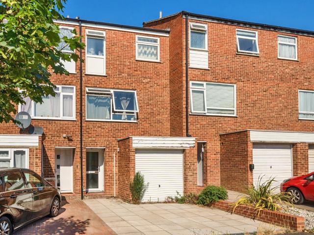 house to rent in Dumbleton Close, Kingston upon Thames, KT1