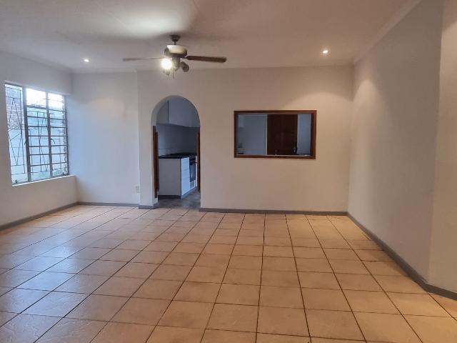 House to rent in De Beers