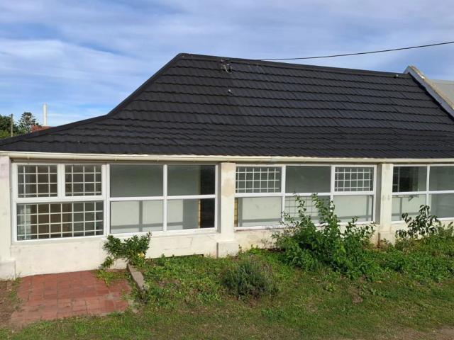 House to rent in East Bank