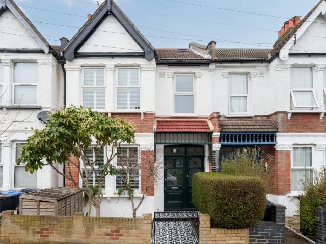 house to rent in Estcourt Road, London, SE25