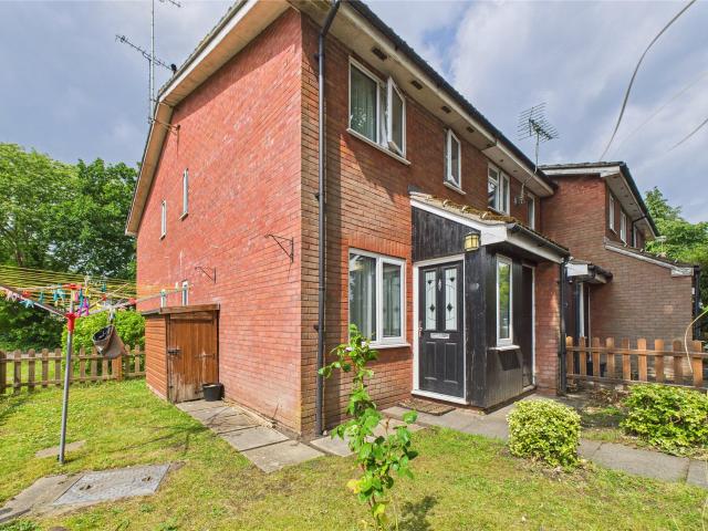 House to Rent in Farnborough Dart Road JSF190057