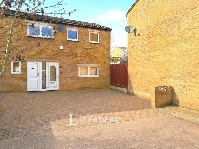 House to rent in Gledfield Place, Hodge Lea, Milton Keynes, Buckinghamshire, MK12 | Leaders