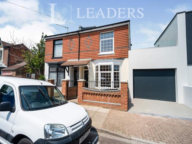House to rent in Graham Road, Southsea, PO4 | Leaders