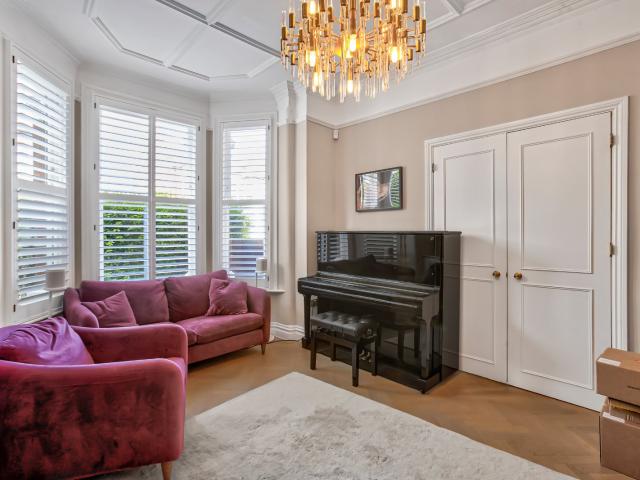 house to rent in Hillcrest Road, Acton, London, W3