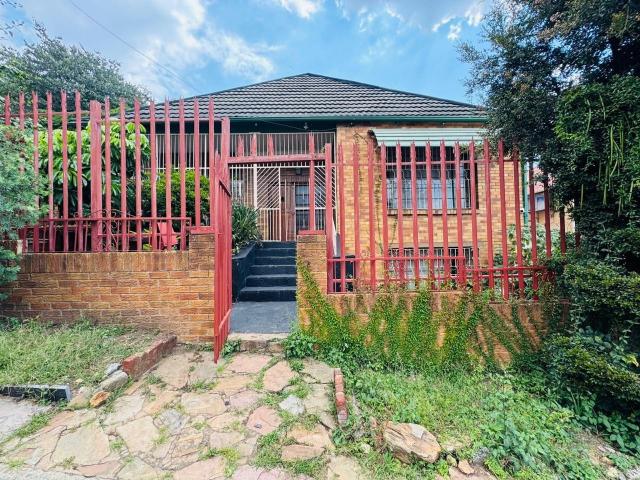 House To Rent in Kensington, Johannesburg