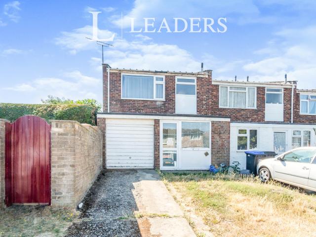 House to rent in Lampeter Close, Woking, GU22 | Leaders