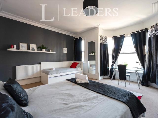 House to rent in Lawrence Road, Southsea, PO5 | Leaders