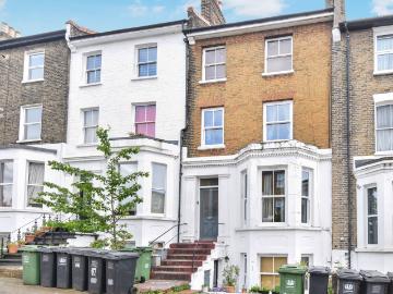 House to rent in Limes Grove, Lewisham, London, SE13 | Leaders