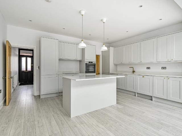 house to rent in Longmead Road, London, SW17