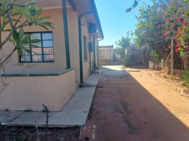 House to rent in Progress