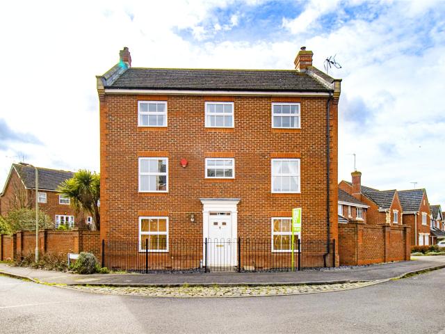 House to Rent in Reading Arbery Way WOL060003
