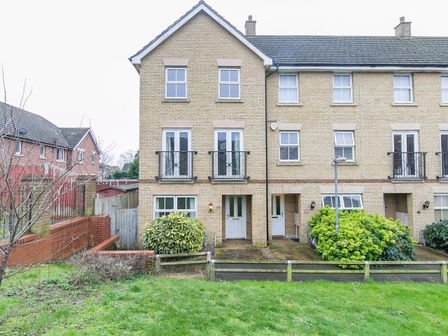House to rent in Rowan Place, Colchester, CO1 | Leaders