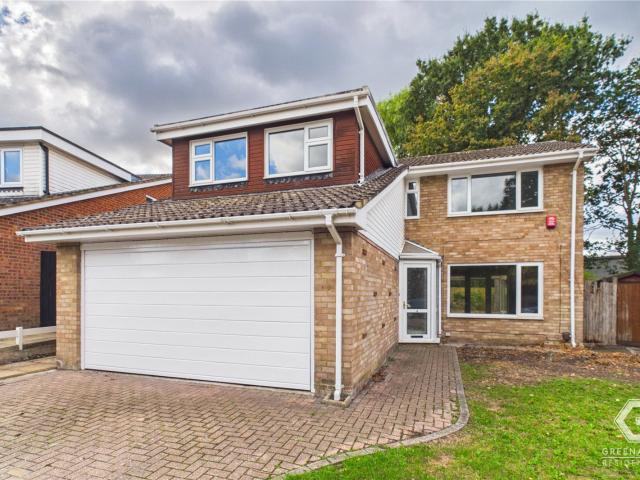 house to rent in Royston Close, Three Bridges