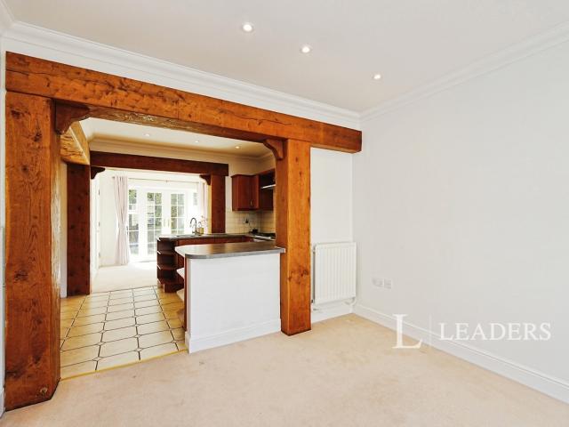 House to rent in St. Martins Lane, Beckenham, BR3 | Leaders