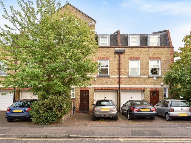 house to rent in St. Georges Road, London, SW19