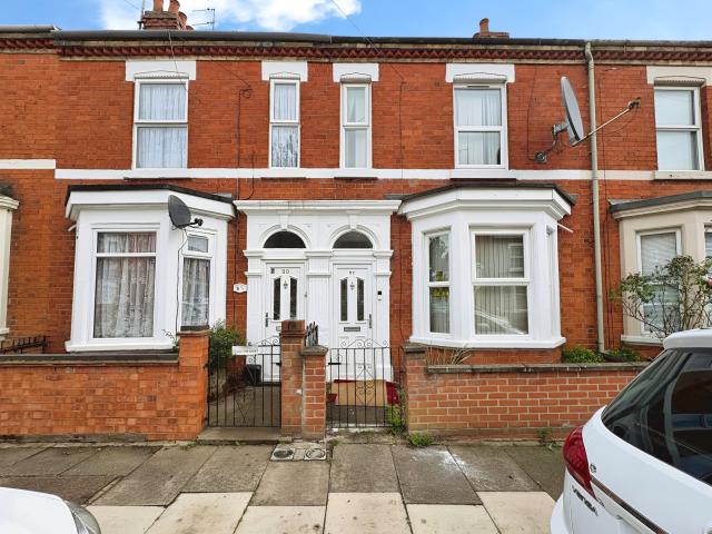 House to rent in St. James Park Road, Northampton, Northamptonshire, NN5 | Leaders