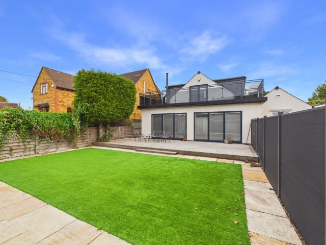 House to Rent in Staines Upon Thames Ferry Avenue PML260203