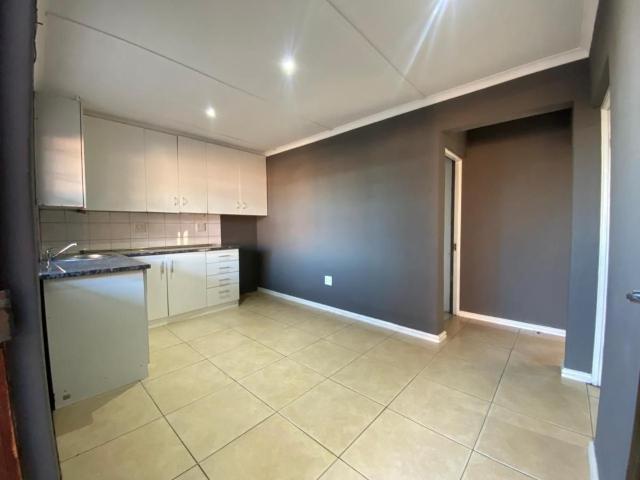 House to rent in Sunbird Park, Kuils River
