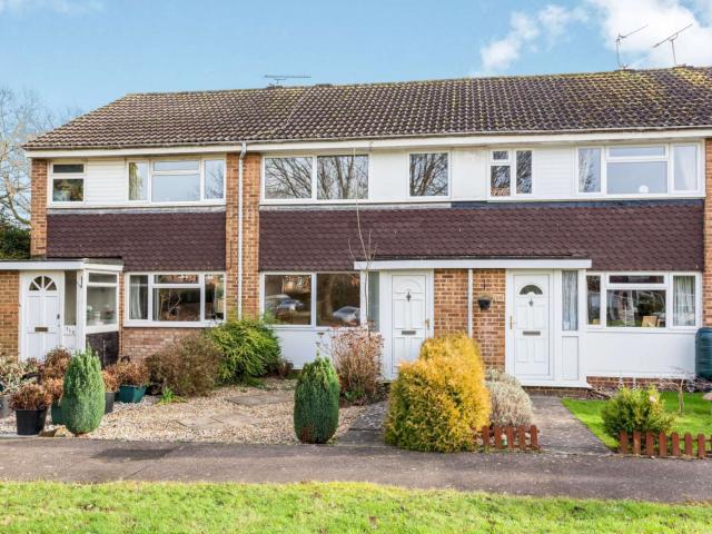 House to rent in Sycamore Avenue, Horsham, RH12 | Leaders