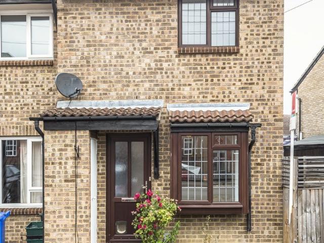 house to rent in Shirley Crescent, Beckenham, BR3