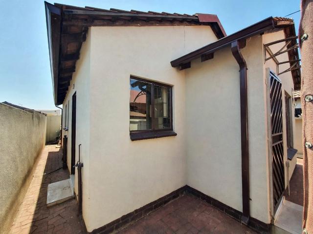 House To Rent in Soshanguve VV, Soshanguve