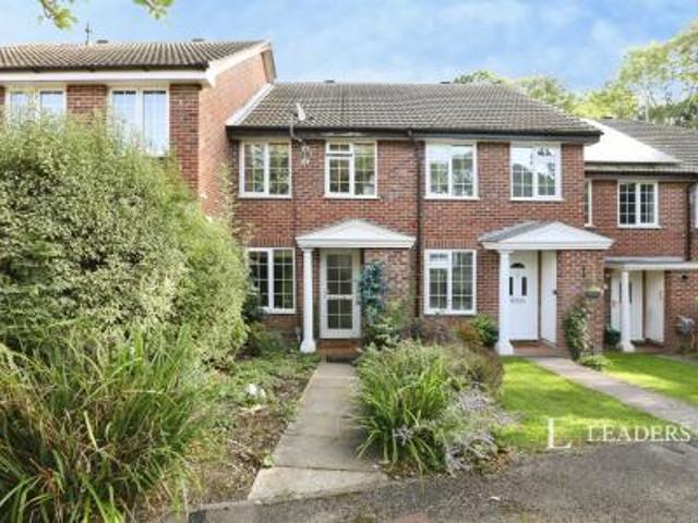 House to rent in The Dell, East Grinstead, RH19 | Leaders