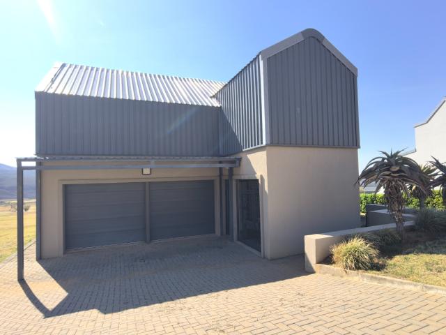 House To Rent in Vulintaba Country Estate, Newcastle, KwaZulu Natal