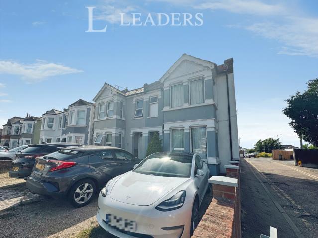 House to rent in Wellesley Road, Clacton on Sea, CO15 | Leaders