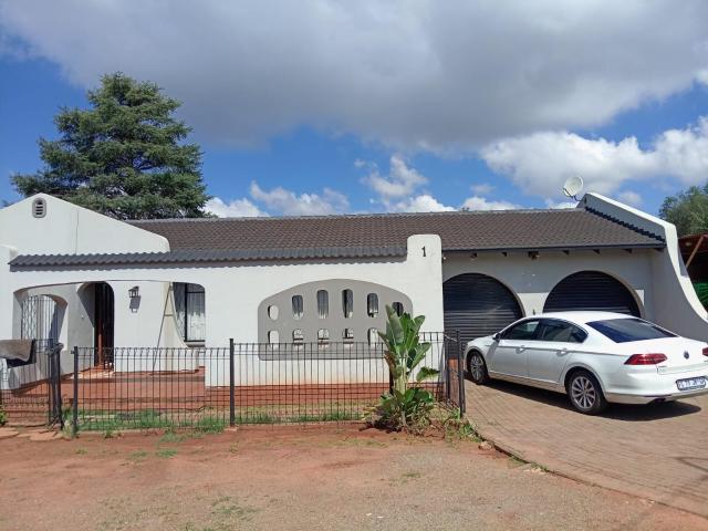 House To Rent in Weltevreden Park, Roodepoort