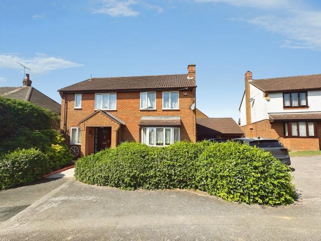 House to rent in Wincanton Hill, Bletchley, Milton Keynes, Buckinghamshire, MK3 | Leaders