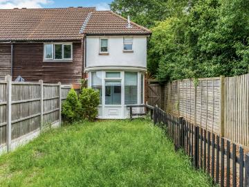 House to rent in Winterburn, Heelands, Milton Keynes, Buckinghamshire, MK13 | Leaders