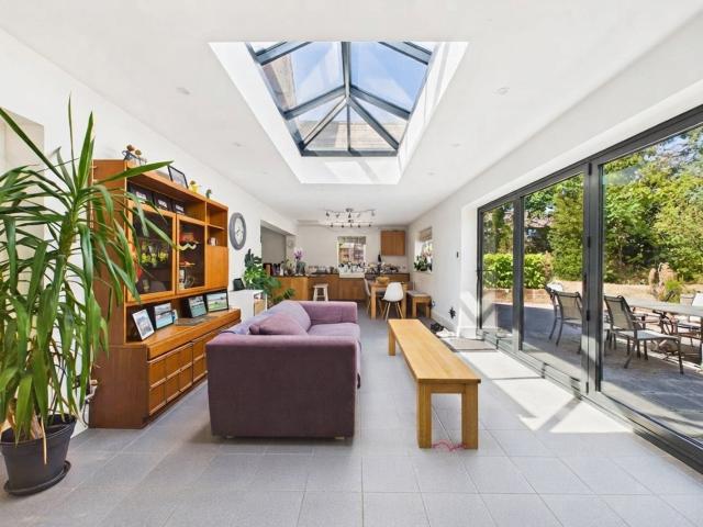 House to Rent in Wokingham Fernhill Cottages WOL200032