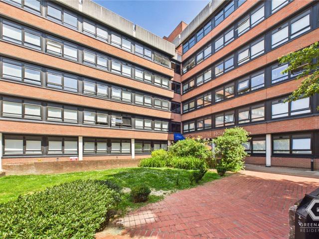 house to rent in Wood Street, East Grinstead