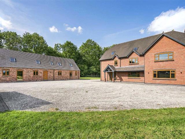 House to rent in Yarnfield, Yarnfield Lane, ST15: Birmingham: OXL250126