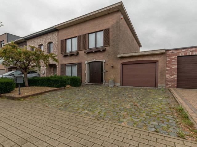 House to rent: Jan frans willemslaan 21, 2630 Aartselaar on Realo
