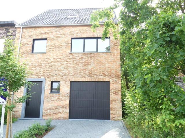 House to rent: Legrellestraat 60, 2590 Berlaar on Realo