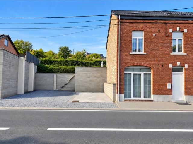 House to rent: Rue emile lessire 38, 5150 Floreffe on Realo