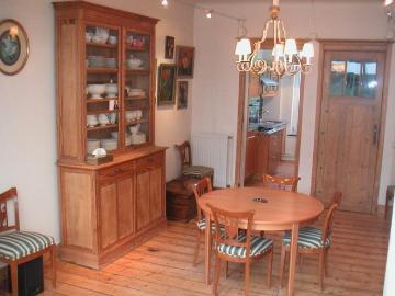 House to rent with 3 bedrooms. Roommate accepted
