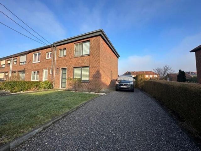 House to rent: 5060 Tamines, Sambreville on Realo