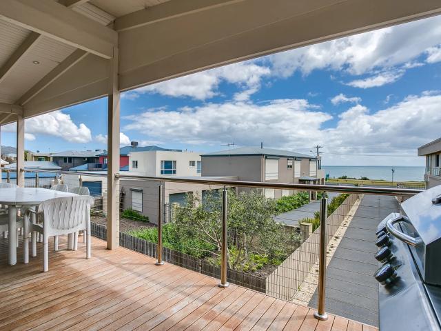 house Unit 1/133 Marine Drive, Safety Beach