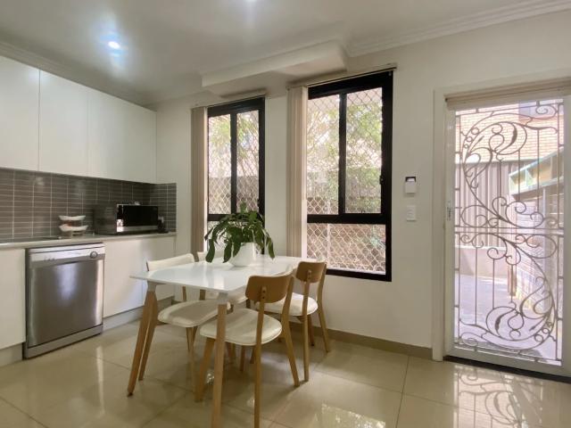 house Unit 11/9 Mona Street, Allawah
