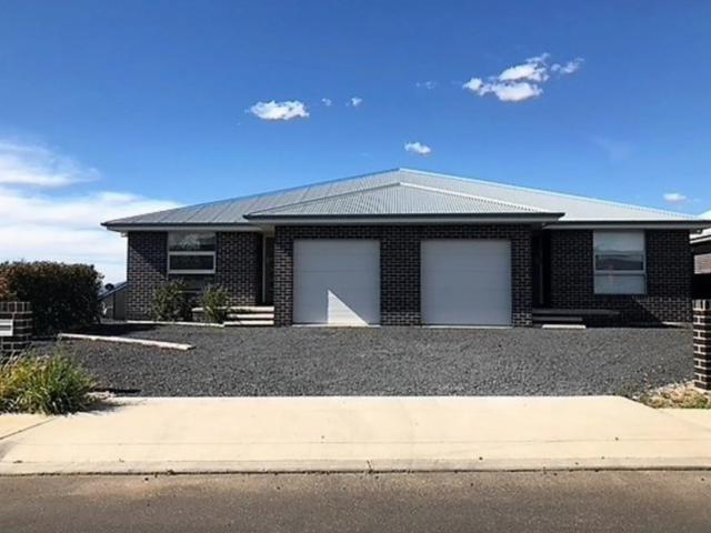 house Unit 1/33 Twynam Street, Jindabyne