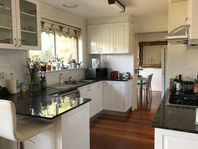 house Unit 2/8 Byron Street, Carnegie