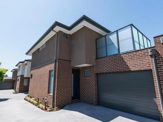 house Unit 2/11 Jellicoe Street, Cheltenham