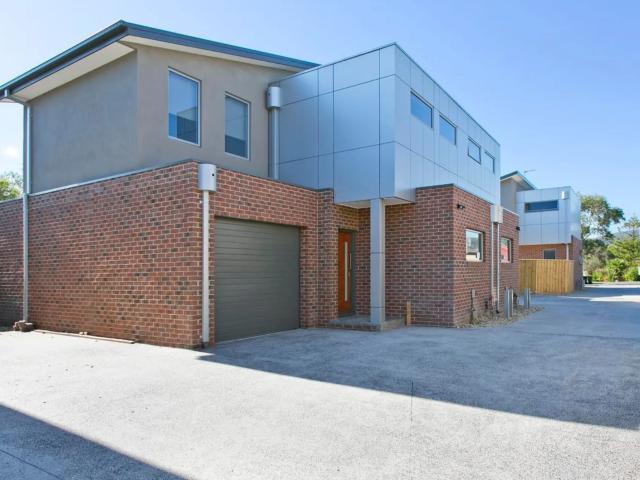 house Unit 4/4 Harrison Street, Dromana