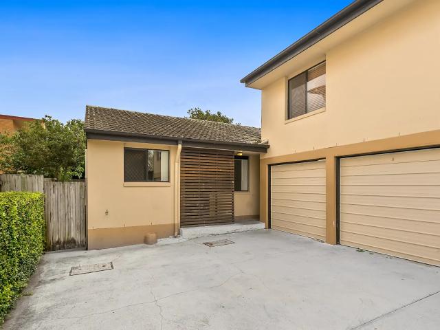 house Unit 5/14 Surrey Street, Nundah