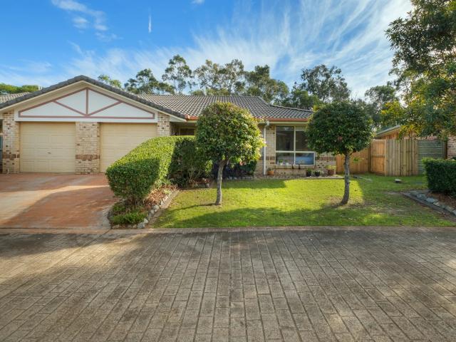 house Unit 8/55 Bushlands Drive, Noosaville