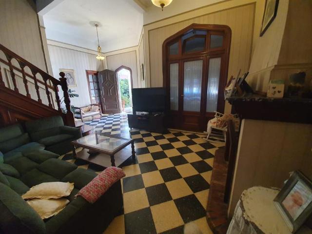 house, URQUIZA al 200, Espora 282, Ramos Mejía