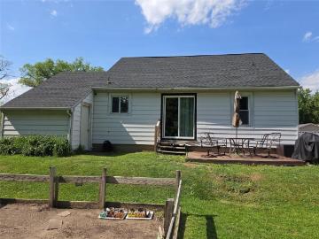 house Vestal NY DS103338398