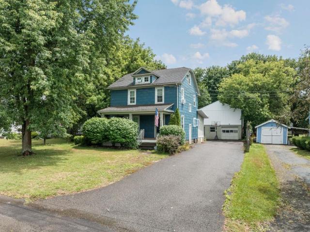 house Vestal NY DS104470399